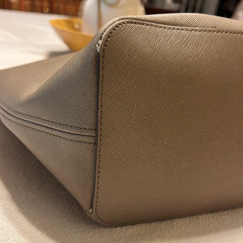 Michael Kors Tote - Picture 4 of 6